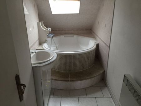 Libre le ..Maintenant Mt Loyer :477,79 Mt des charges :20 - Photo 3