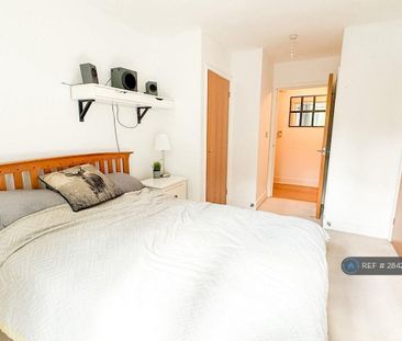 2 bedroom flat to rent - Photo 5