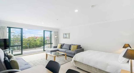 Spacious studio! - Photo 3