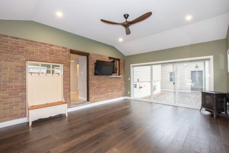 66 McCrae Dr, Welland - All Inclusive 3 Bedroom Main Unit - Photo 2