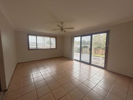 Charming Family Sanctuary - Photo 3