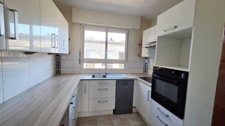 Location Appartement 5 pièces 96m² ORLEANS 45100 - Photo 4