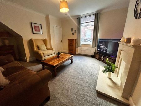 2 bedroom terraced house to rent - Photo 3