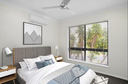 Charming Family Home in Beaconsfield - Photo 3