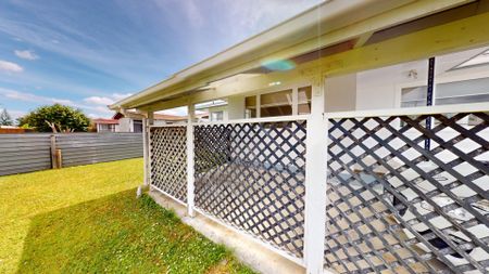 Awapuni - 3 Bedrooms - Photo 2