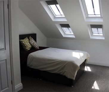 Room 9, 35 Mill Road, Cambridge - Photo 2