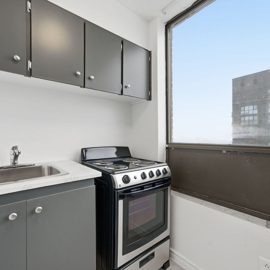 For Lease - 2360 Dundas Street Unit# 2103B, Toronto, Ontario - Photo 1