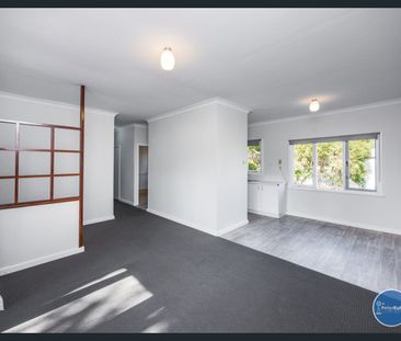 CHARMING 3 BED HOME - Photo 2