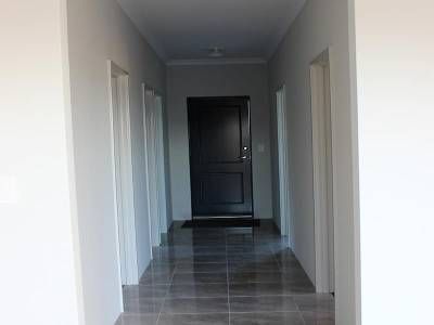Spacious and Modern 3-Bedroom Home in a Prime Butler Location - Photo 4