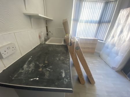 1 bed studio to rent Lewis Street, Walsall WS2 - Photo 3