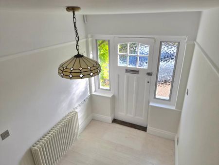 4 bedroom semi-detached house to rent - Photo 5