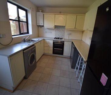 2 bedroom semi-detached house to rent - Photo 3