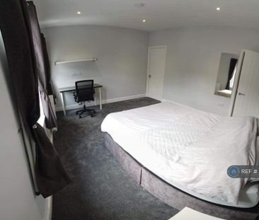 4 bedroom terraced house to rent - Photo 4