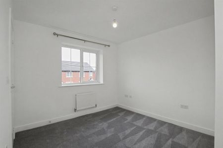 3 bedroom semi-detached house to rent - Photo 4