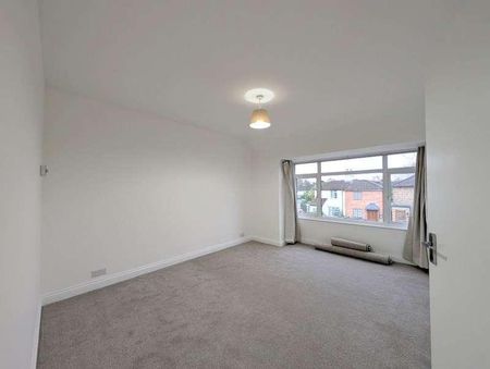 Bond Street, Englefield Green, Egham, TW20 - Photo 2