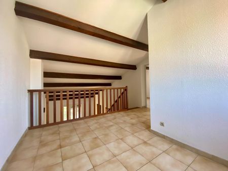 « ROCHEFORT-DU-GARD - MAISON AVEC JARDIN DE 92.28M² » - Photo 4