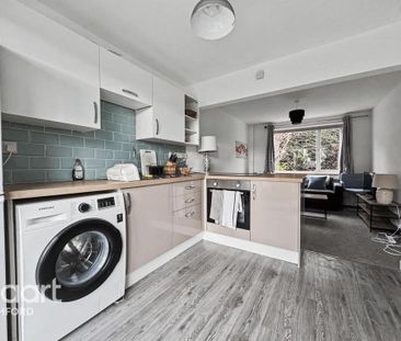 2 bedroom flat to rent - Photo 6