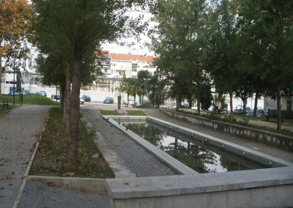 Quarto moderno Lisboa av Roma perto do IST