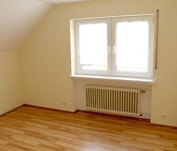 Perfekt für Paare: Helle & moderne Etagenwohnung mit Balkon & Einba... - Photo 1