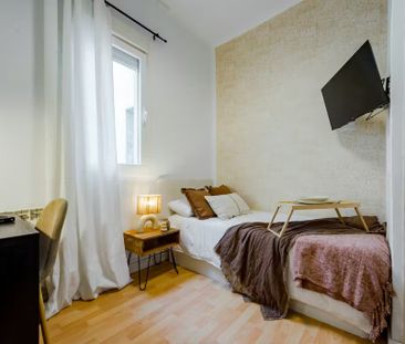 Calle de Arriaza, Madrid, Community of Madrid 28008 - Photo 2