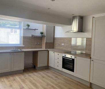 3 bedroom House To Let - Photo 6