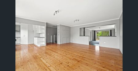 Spacious, Neat & Tidy Family Home - Photo 4