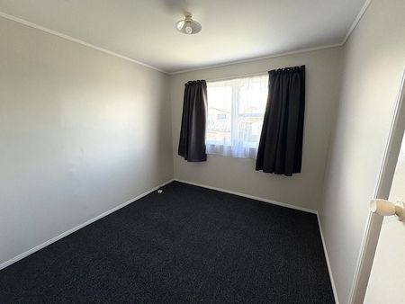 Wonderful home, exceptional value - Photo 5