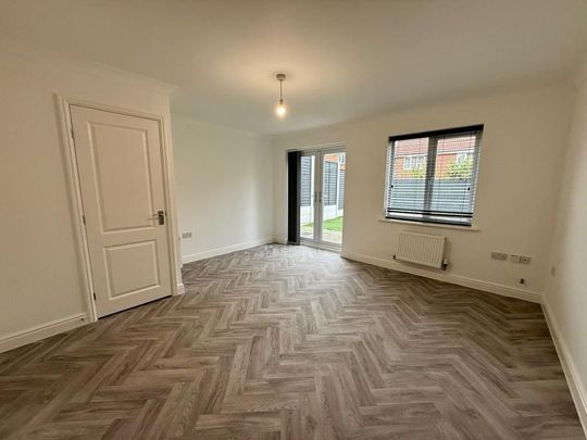 3 bedroom semi-detached house to rent - Photo 1