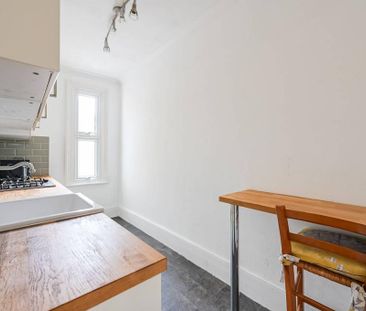 1 bedroom flat to rent - Photo 6