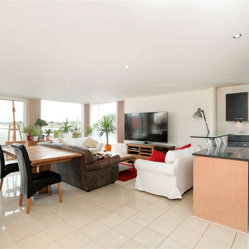 A superb two double bedroom unfurnished apartment with balcony in Clifton Village with parking - Photo 1