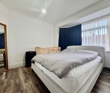 River Avenue, Hoddesdon - Photo 5