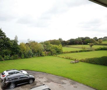 3 bedroom Flat To Let - Photo 4