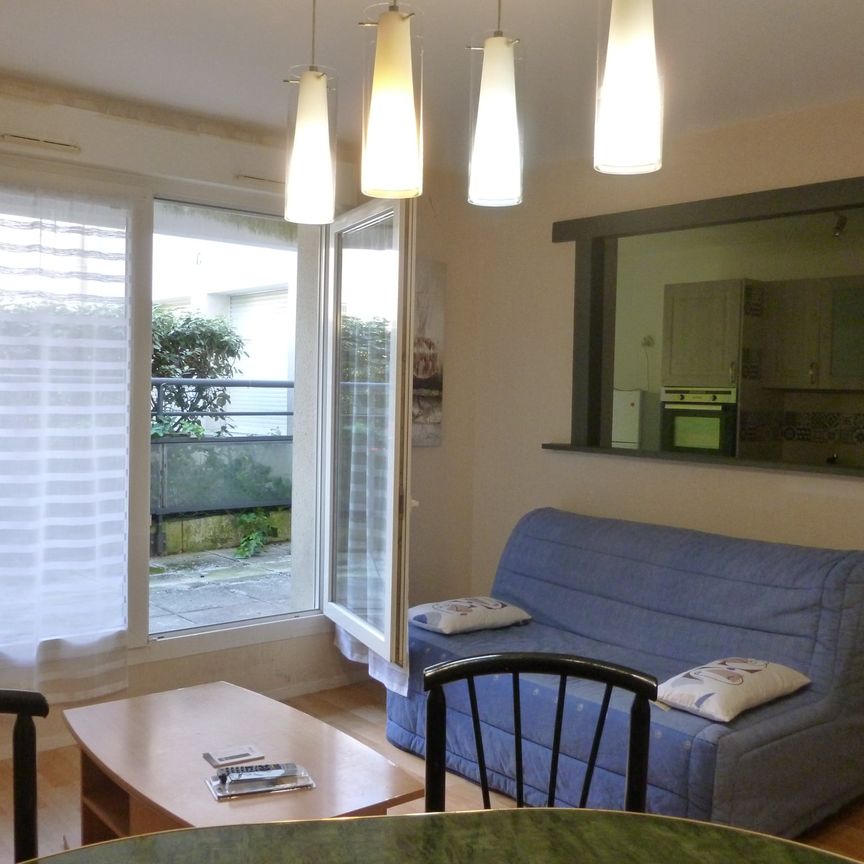 Apt T2 meublé et équipé avec terrasse et stationnement, secteur St Rémy, disponible le 1 janvier 2026 - Photo 1