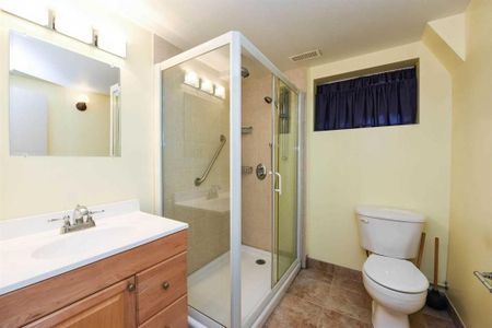 For Lease - 172 Betty Ann Drive, Toronto, Ontario - Photo 4
