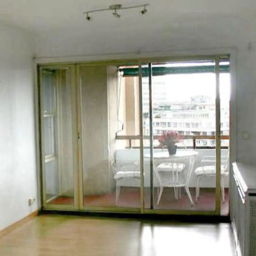 Piso de alquiler en Calle de Santa Cruz de Marcenado, 33, Universidad - Malasaña - Photo 1