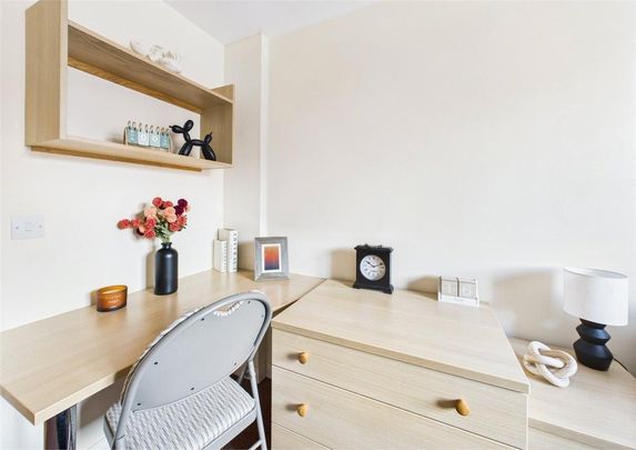 7 bedroom property to rent - Photo 1