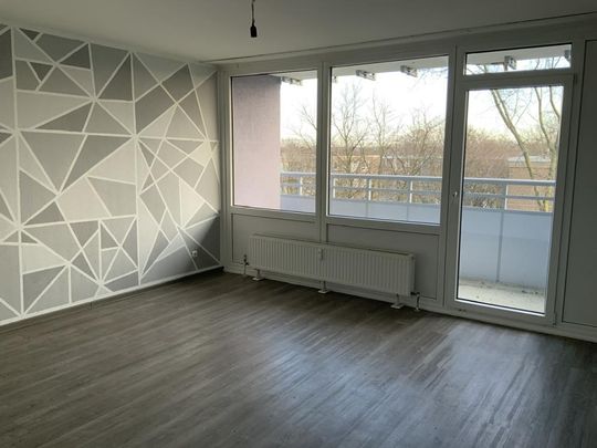 Anmietung Anfang 2026 möglich! 2-Zimmer Wohnung mit Balkon in Monheim - Photo 1