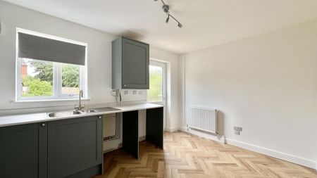 2 bedroom semi-detached house to rent - Photo 5