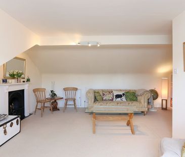 Room in a Shared Flat, Galveston Road, SW15 - Photo 2