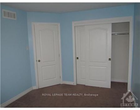 For Lease - 21 Cresthaven Drive, Barrhaven, Ontario - Photo 3