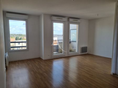 Location Appartement 2 pièces 51m² - Photo 2