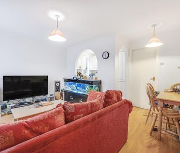 Dorset Mews, Finchley N3 - Photo 5