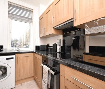 10, South Street, Morley, Leeds, West Yorkshire, LS27 8AT - Photo 2