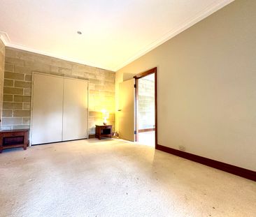 1/157A Galston Road, Hornsby Heights NSW 2077 - House For Rent | Do... - Photo 2