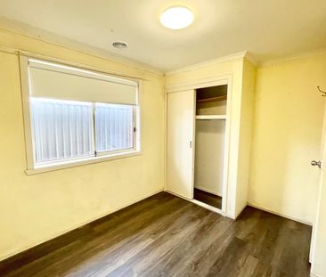 Comfortable Family Living in Sought-After Copperfield Estate - Photo 2