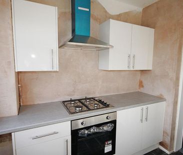 2 bedroom property to rent - Photo 2
