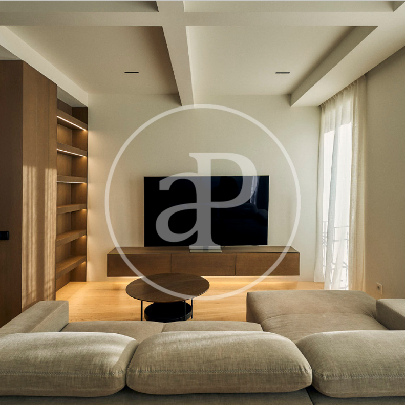 Flat for rent with views in Ruzafa (Valencia) - Photo 1