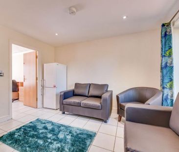 5 bedroom house to rent - Photo 1