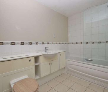 St Austins Lane, Warrington, WA1 - Photo 4