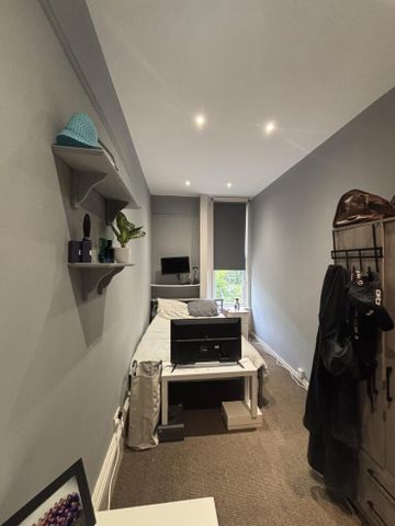 2 Flat 2 Ashwood Villas, Leeds, LS6 2EJ - Photo 3